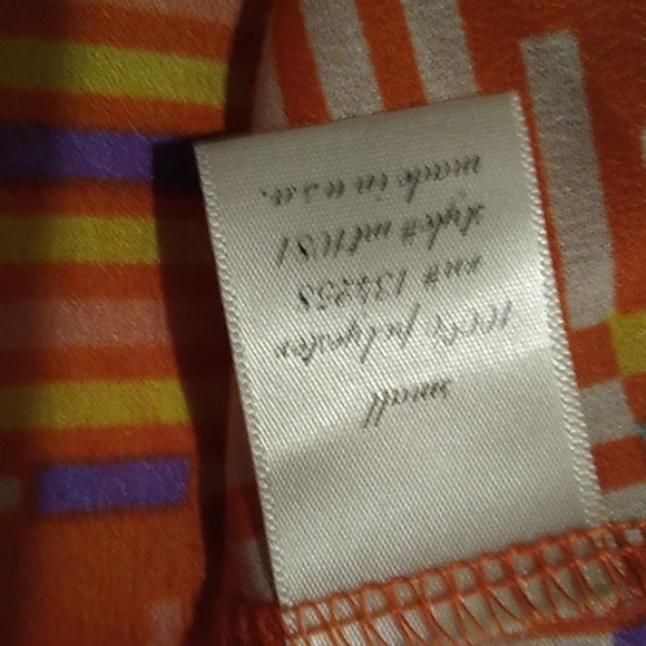 Cute juinors top with shapes - Picture 8 of 8